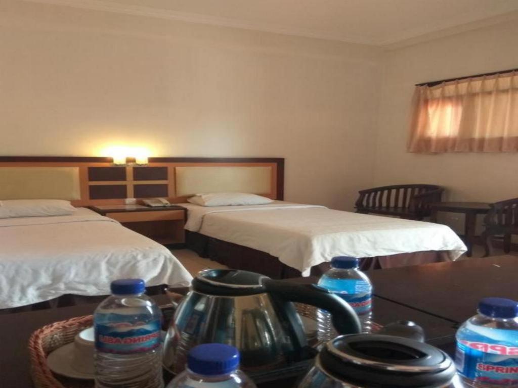Graha Hotel Sragen Eksteriør billede