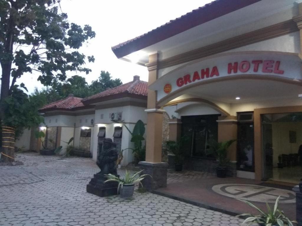 Graha Hotel Sragen Eksteriør billede