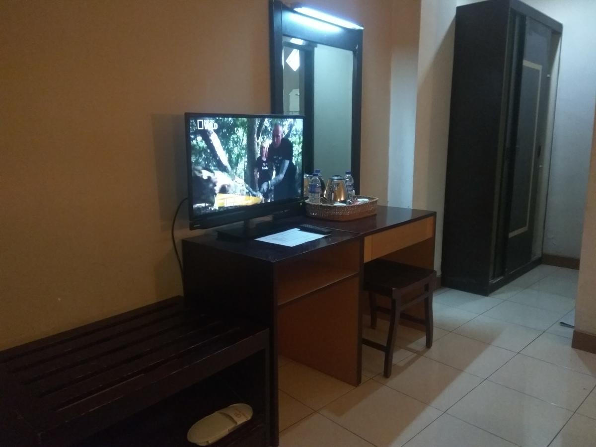 Graha Hotel Sragen Eksteriør billede