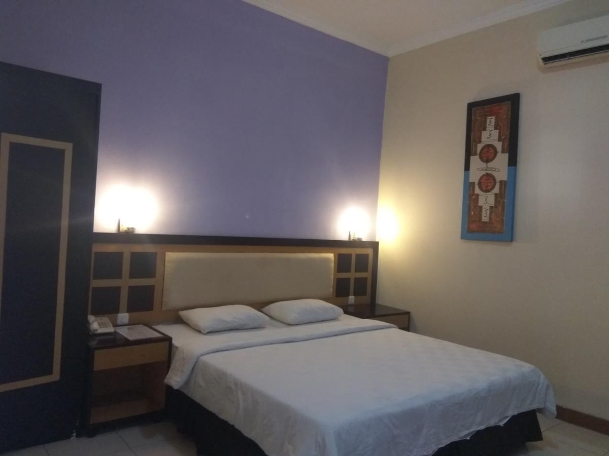 Graha Hotel Sragen Eksteriør billede