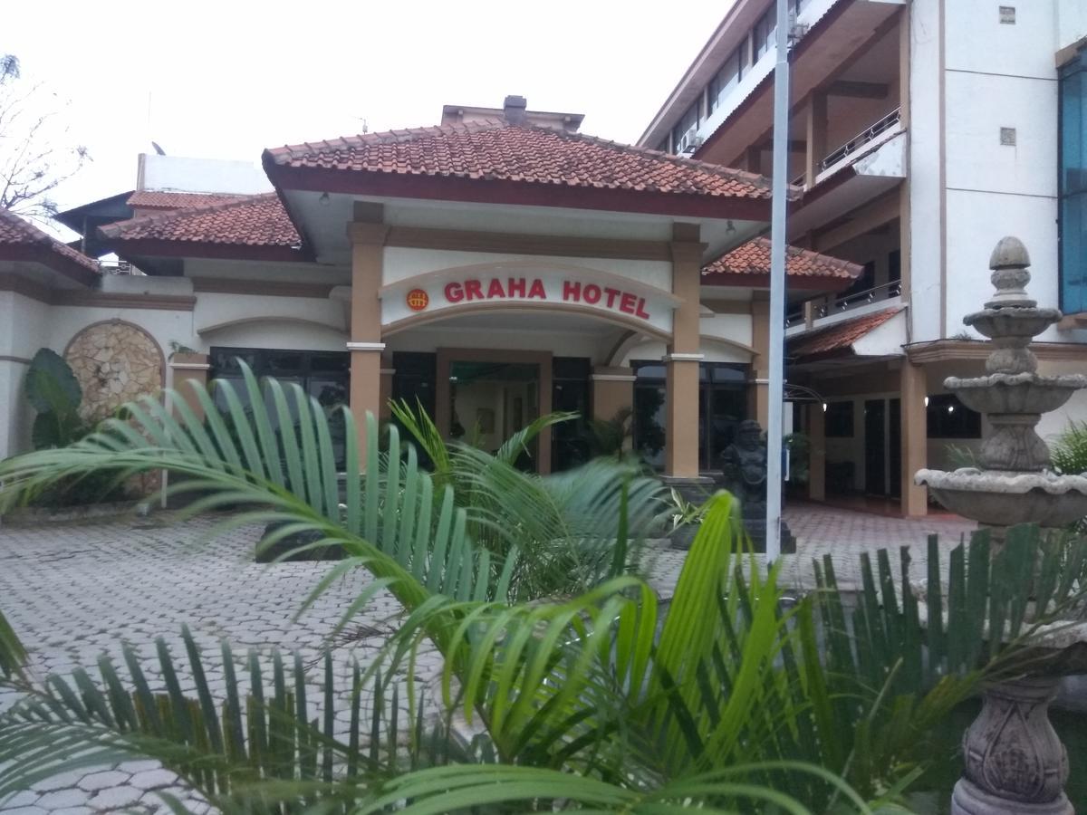 Graha Hotel Sragen Eksteriør billede