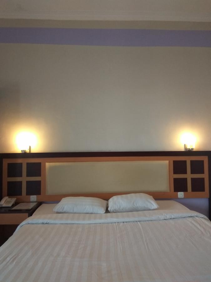 Graha Hotel Sragen Eksteriør billede